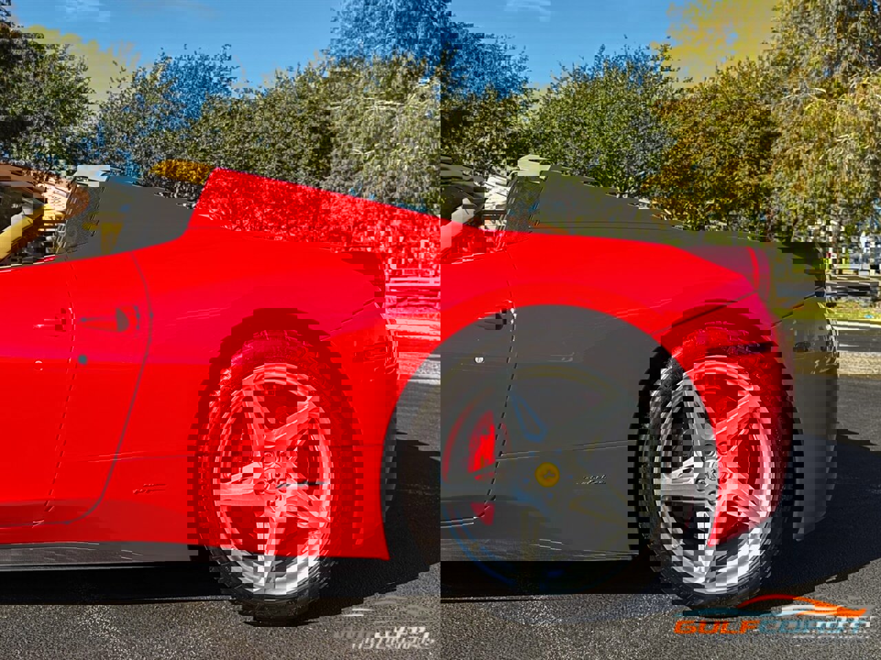 Used 2014 Ferrari 458 Spider image 41