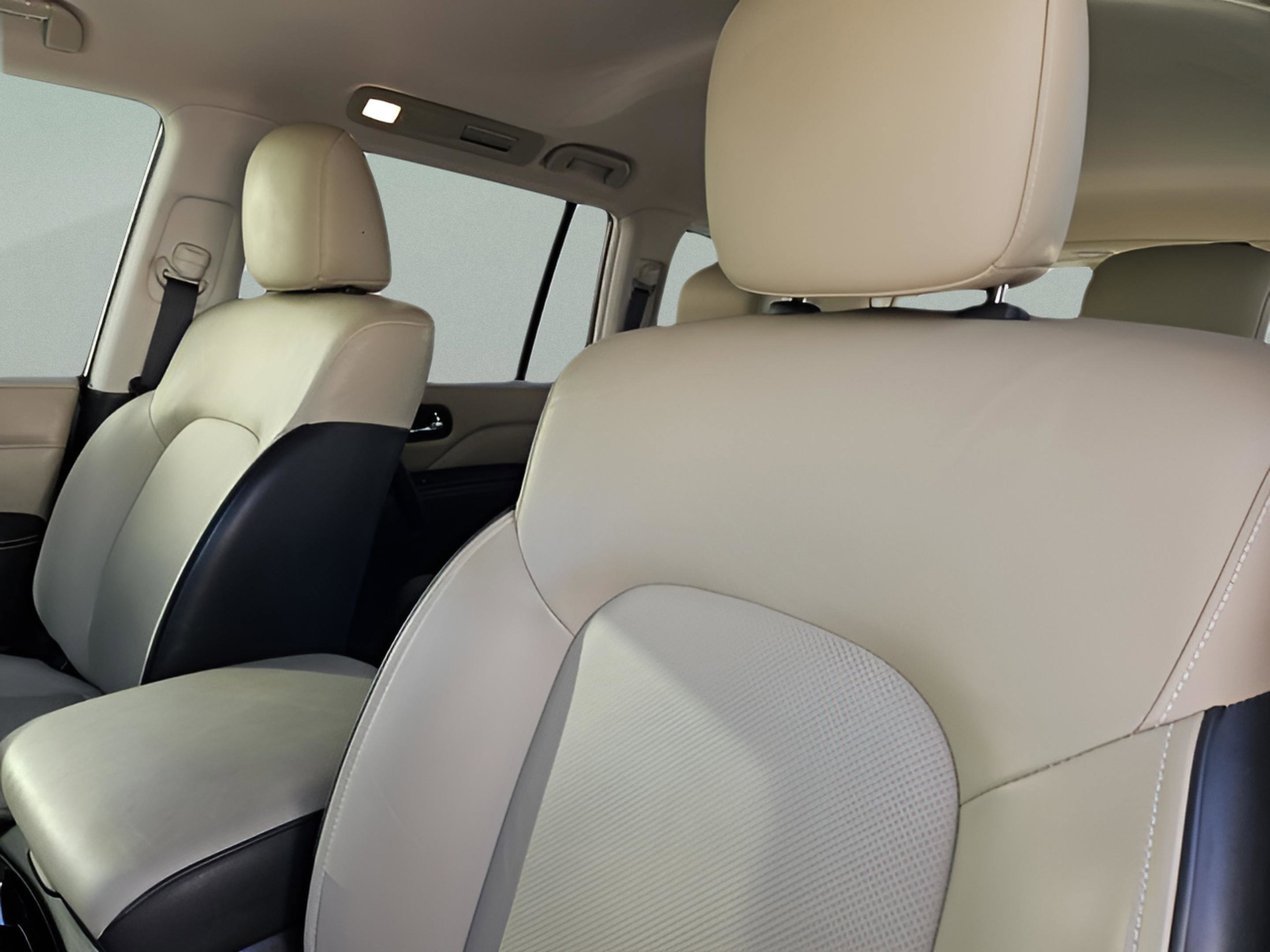 Used 2023 INFINITI QX80 Premium Select w/ All-Season Package image 18