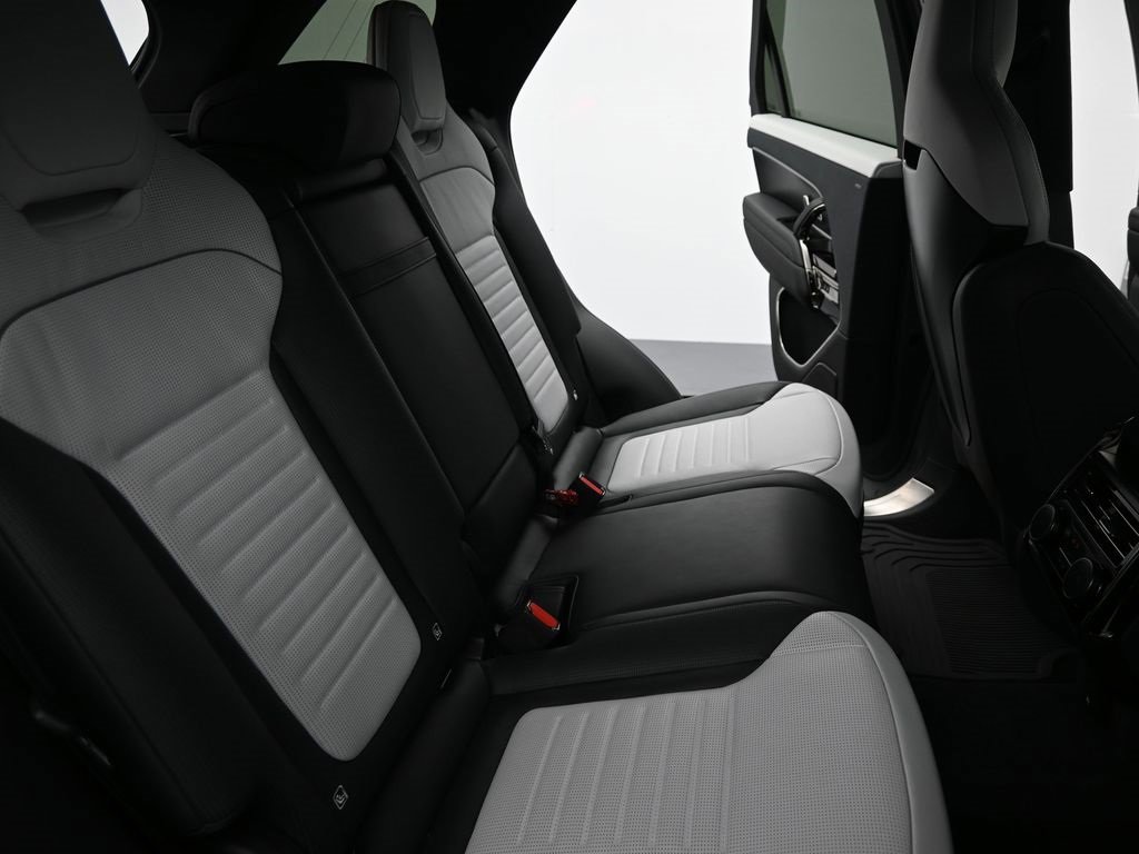 Used 2025 Land Rover Range Rover Sport SV Edition Two image 13