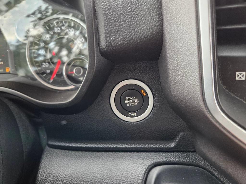 Used 2019 RAM 1500 Big Horn RWD image 28