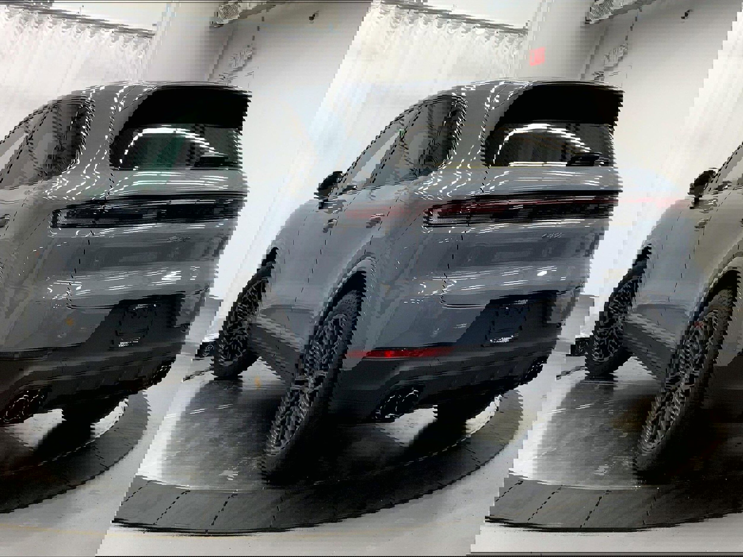 New 2025 Porsche Cayenne image 3