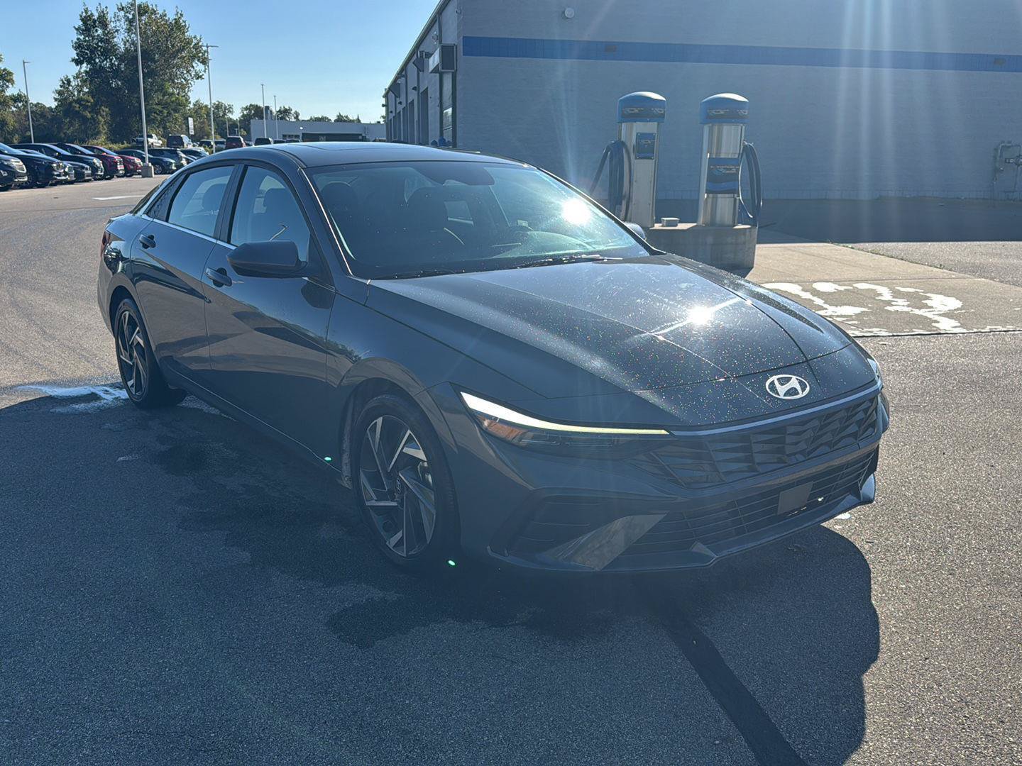 Used 2025 Hyundai Elantra SEL FWD image 7