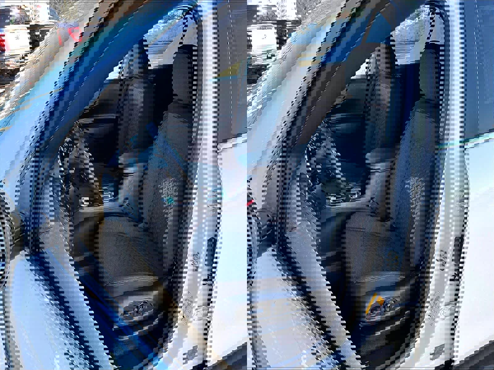 Used 2023 Chevrolet Equinox LT AWD/4WD image 10