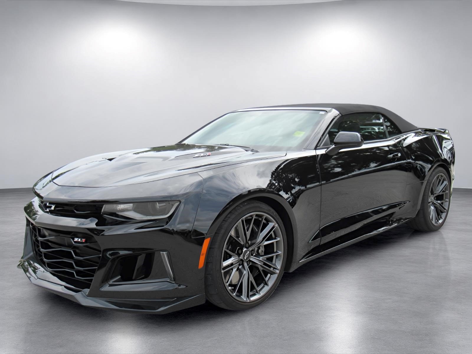 Used 2022 Chevrolet Camaro ZL1 w/ LPO, ZL1 Protection Package RWD image 3