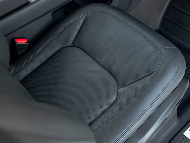 Used 2023 Land Rover Defender 110 V8 image 30