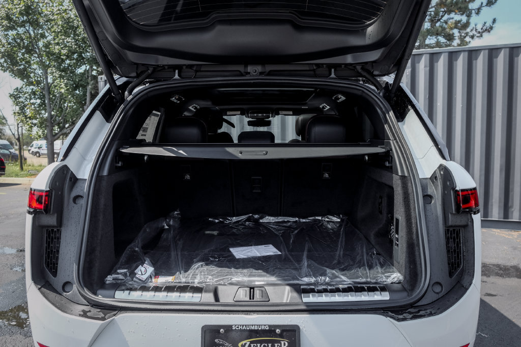 New 2027 Land Rover Range Rover Sport Dynamic SE AWD/4WD image 9