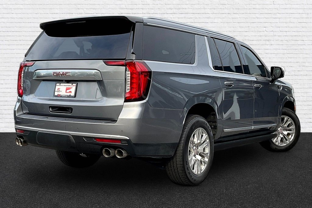 Used 2022 GMC Yukon XL Denali RWD image 6