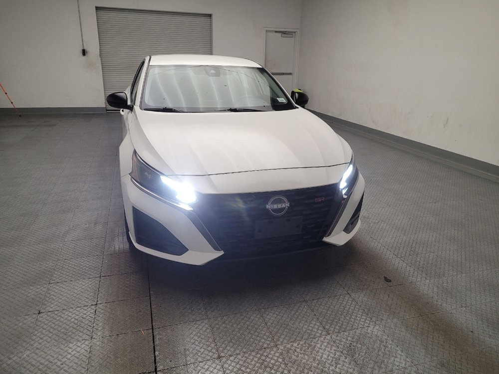Used 2024 Nissan Altima 2.5 SR FWD image 14
