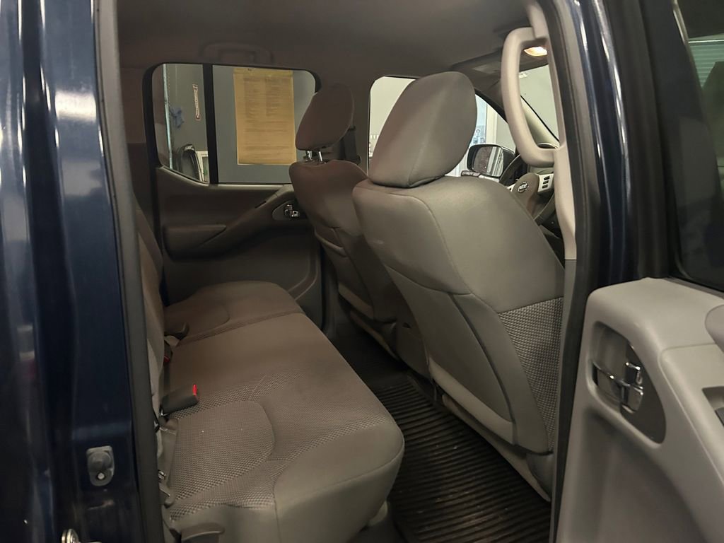 Used 2020 Nissan Frontier SV AWD/4WD image 18