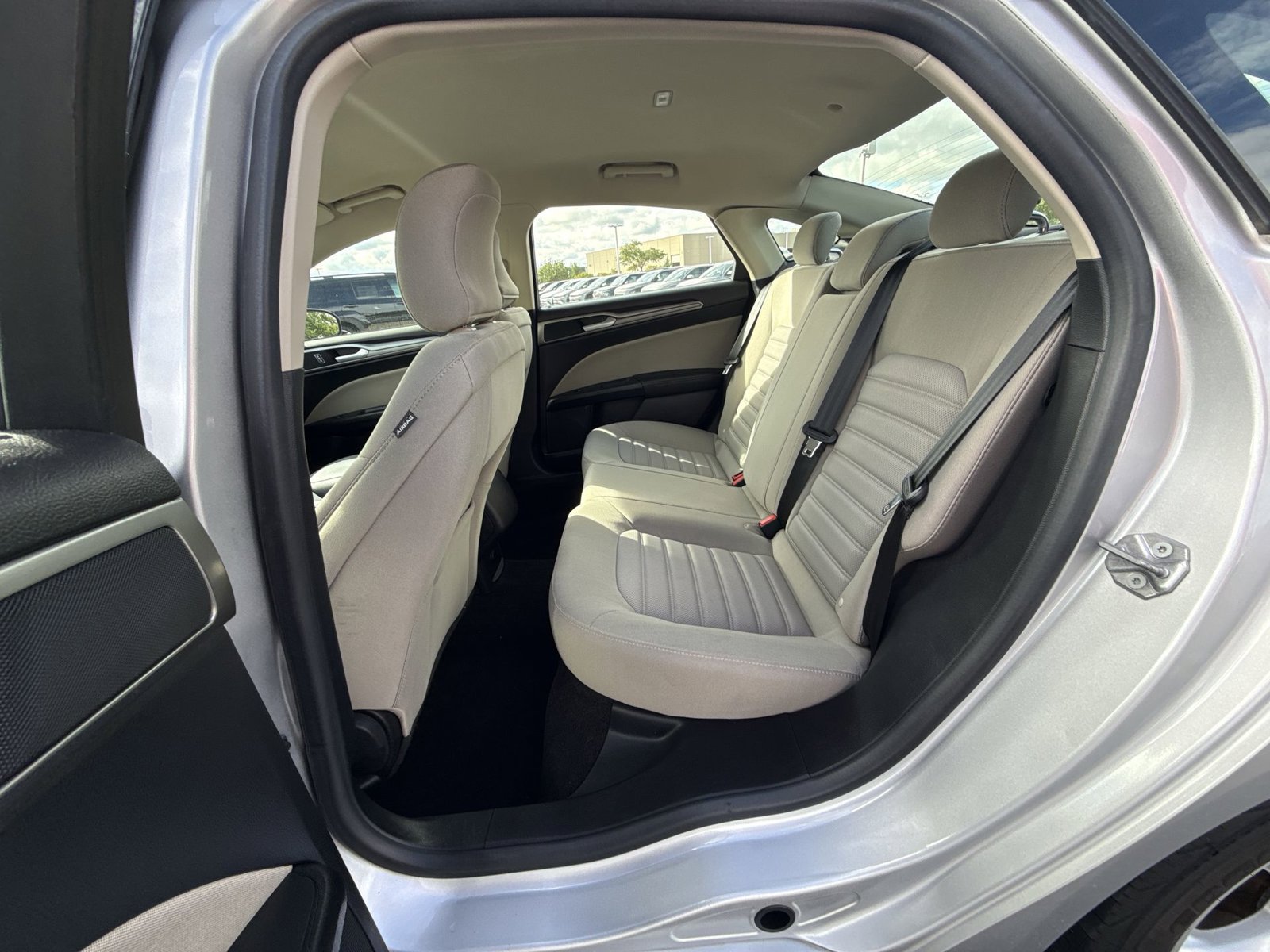 Used 2018 Ford Fusion S FWD image 22