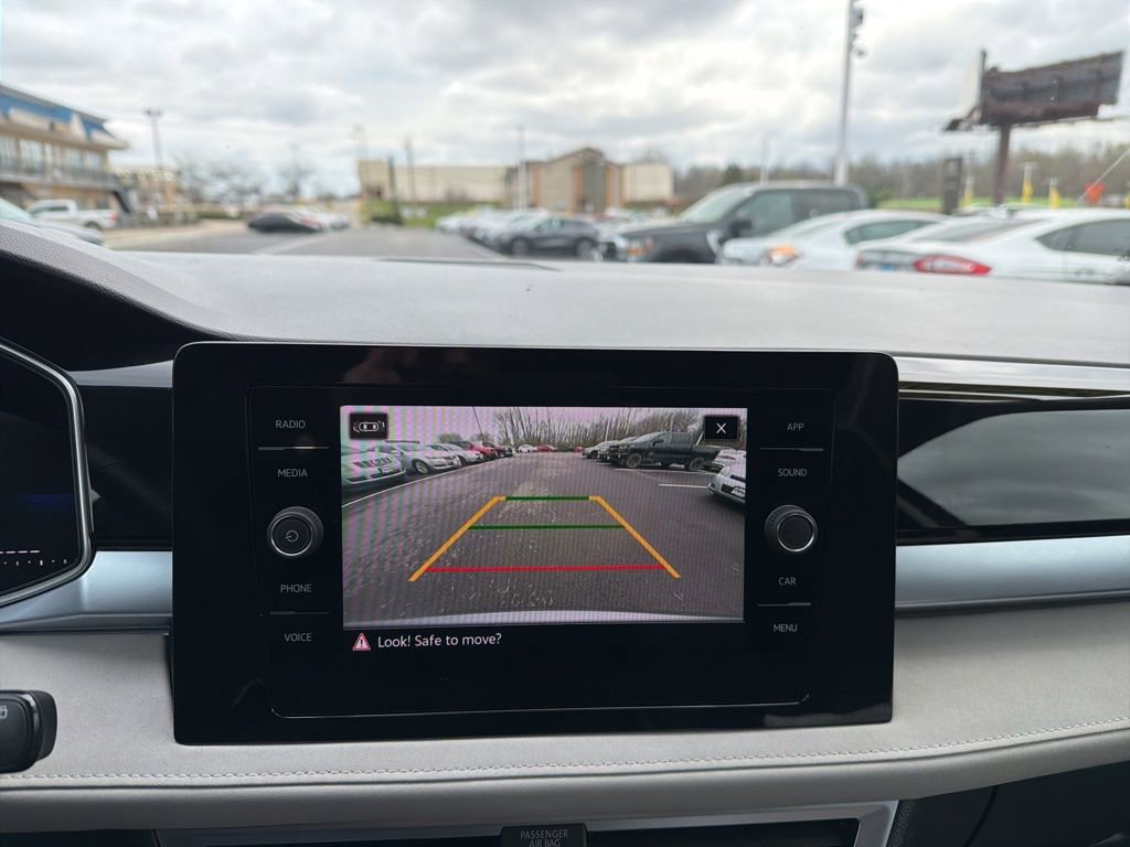 Used 2025 Volkswagen Taos SE AWD/4WD image 23