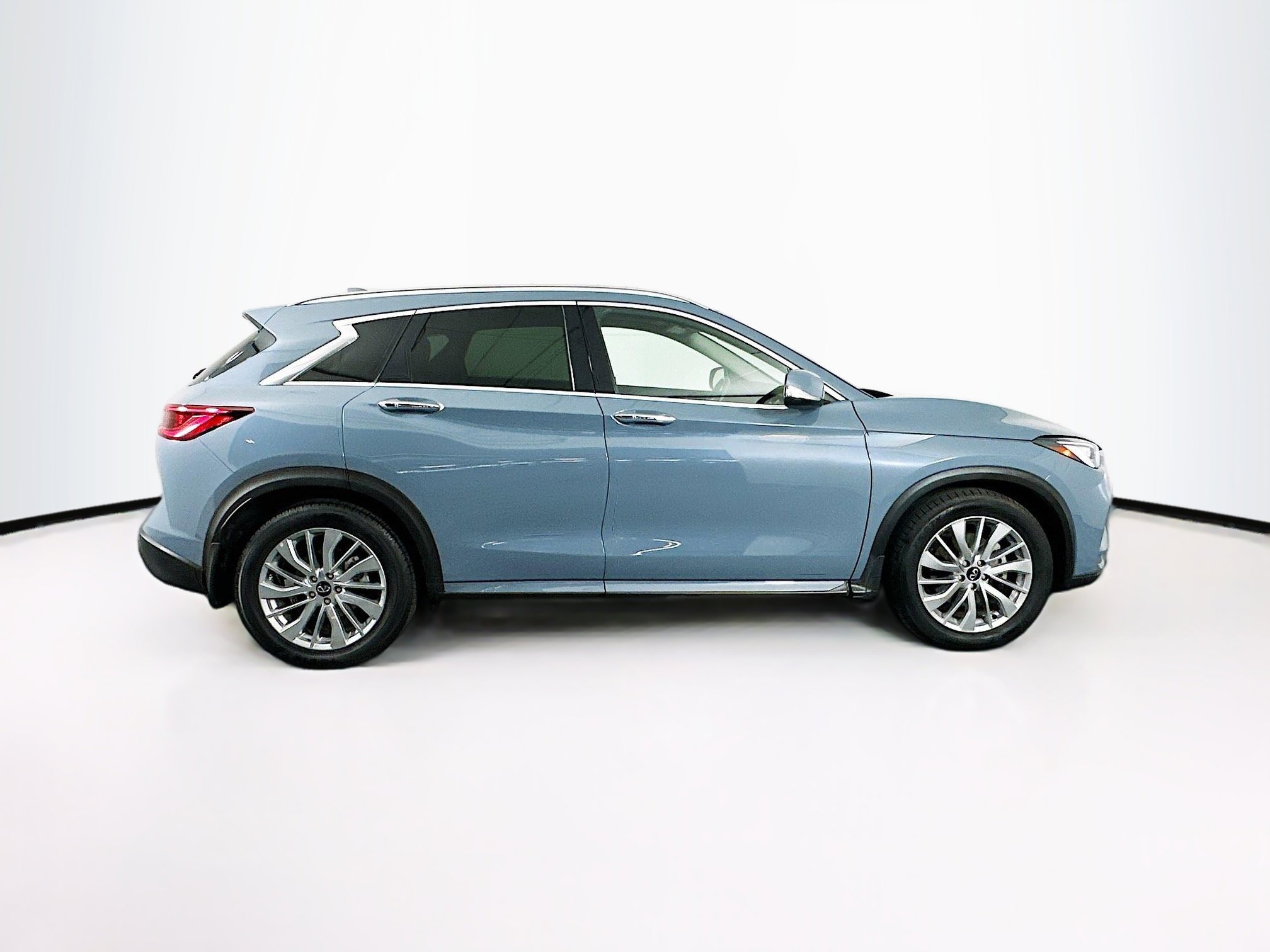 Used 2023 INFINITI QX50 Luxe AWD/4WD image 10