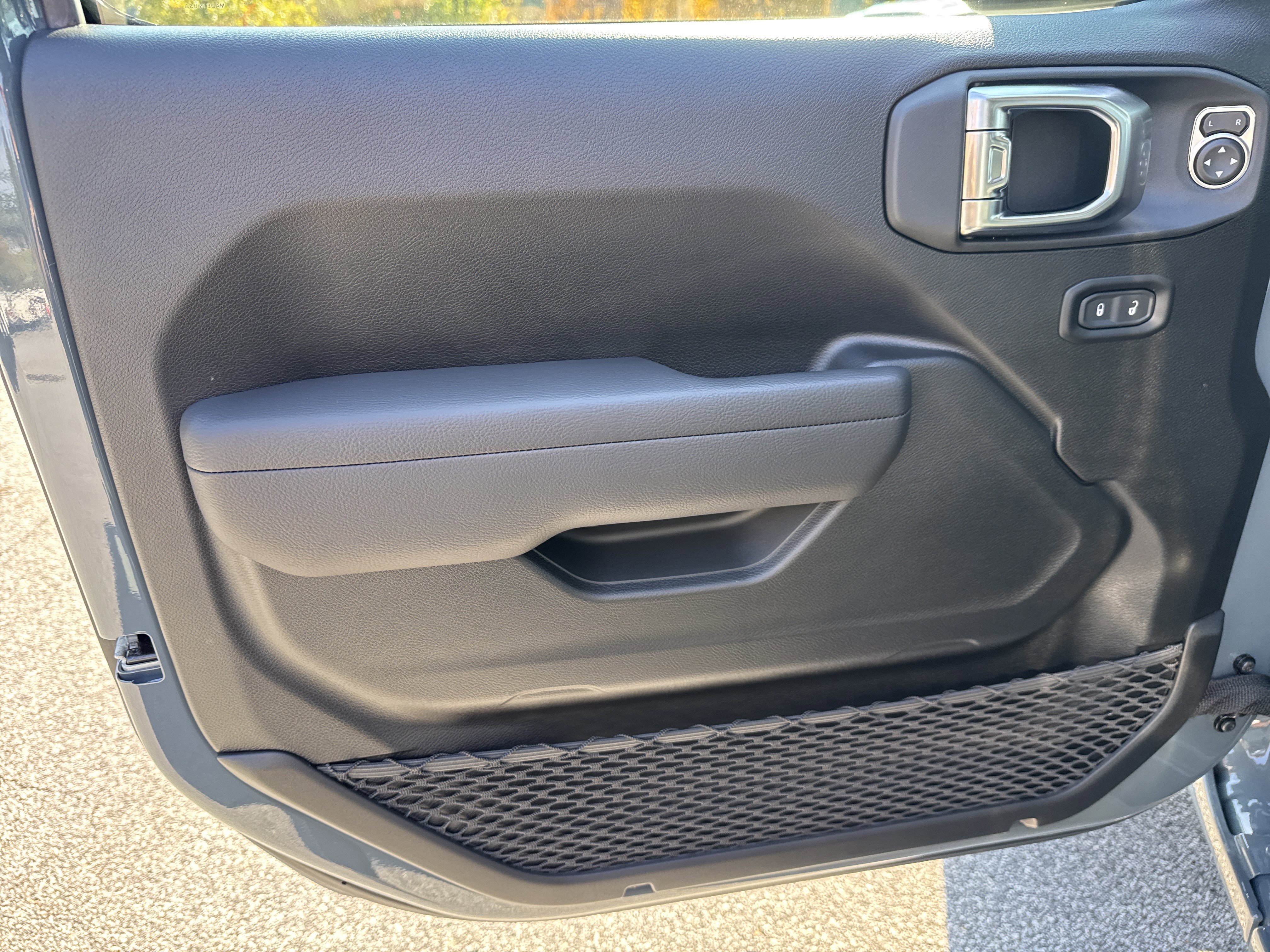 New 2025 Jeep Wrangler Sport S AWD/4WD image 17