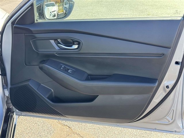 Used 2025 Honda Accord Sport image 6