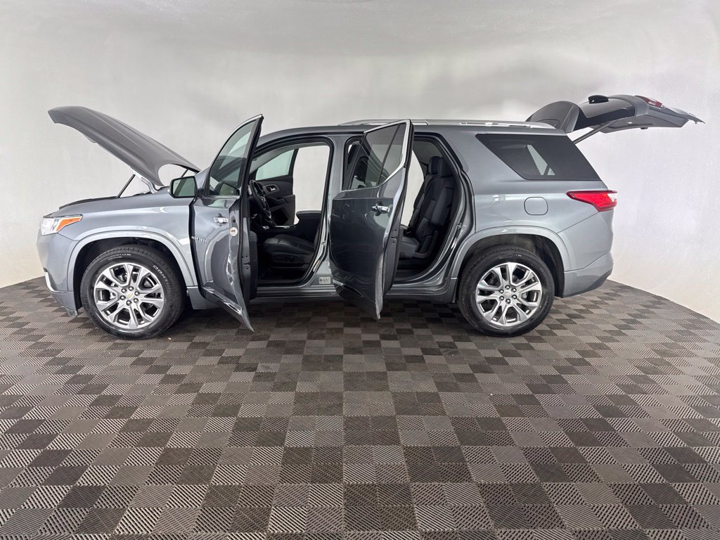 Used 2021 Chevrolet Traverse Premier AWD/4WD image 10
