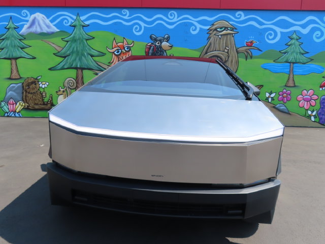 Used 2024 Tesla Cybertruck AWD Crew Cab image 2