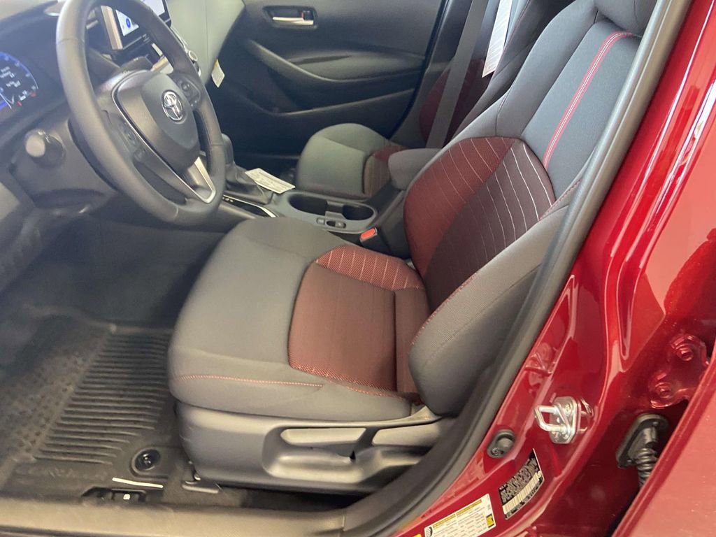 Used 2026 Toyota Corolla SE w/ SE Package FWD image 17