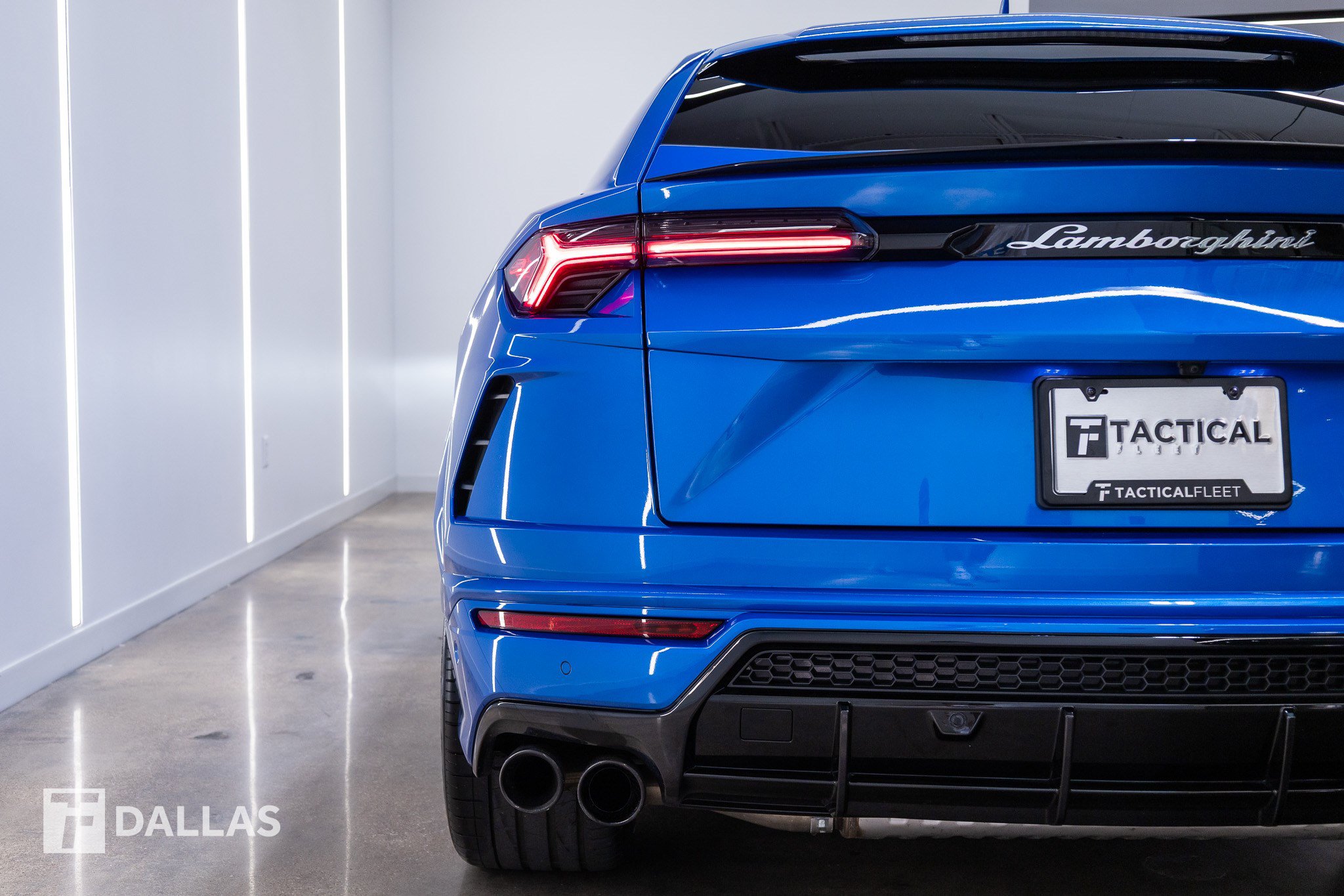 Used 2022 Lamborghini Urus AWD/4WD image 11