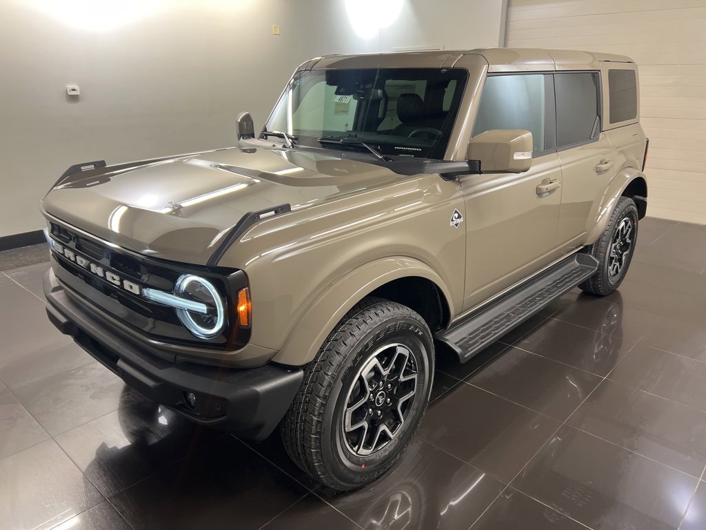 New 2025 Ford Bronco Outer Banks image 3