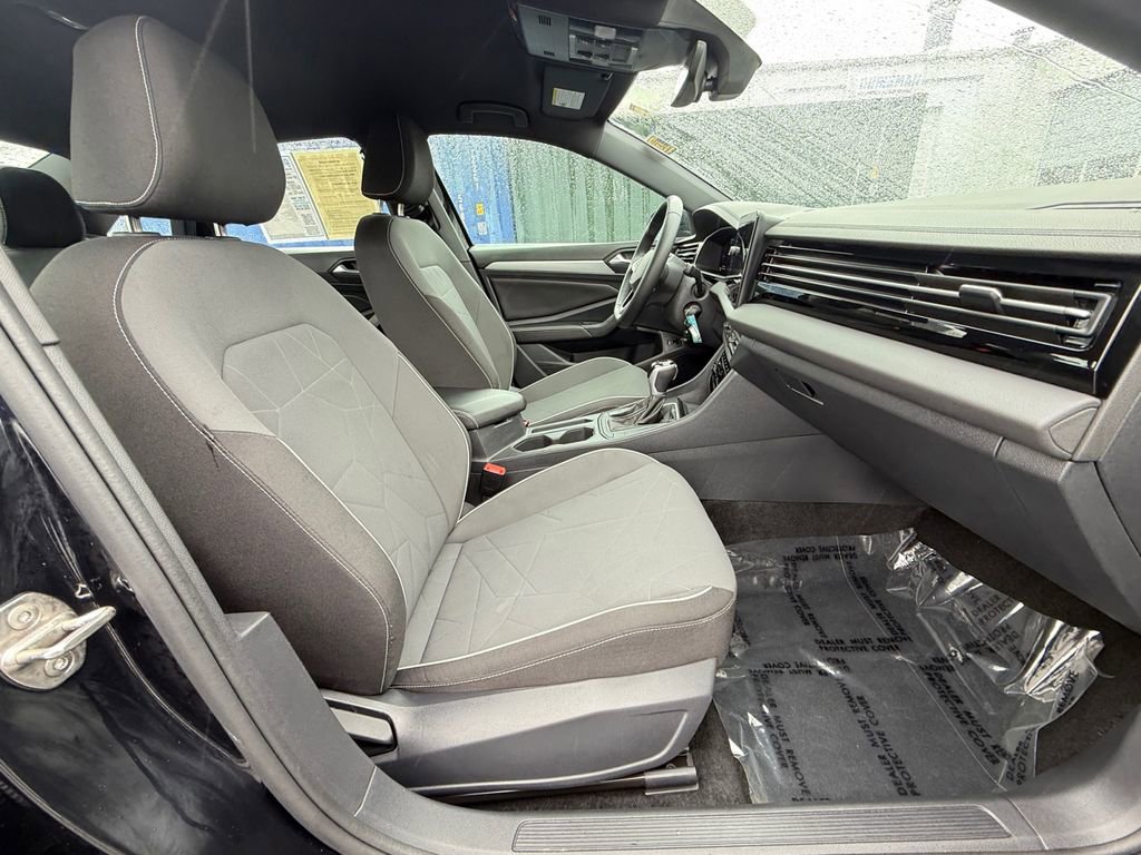 Used 2025 Volkswagen Jetta Sport FWD image 23