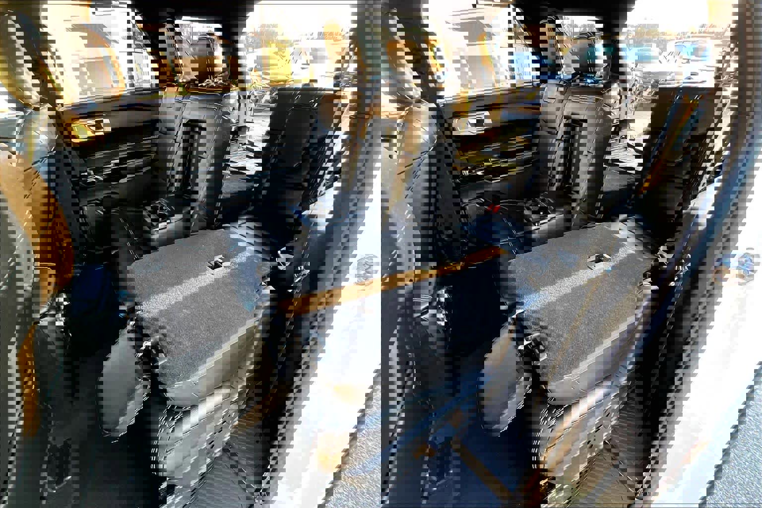 Used 2022 Ford Explorer ST w/ Equipment Group 401A image 19