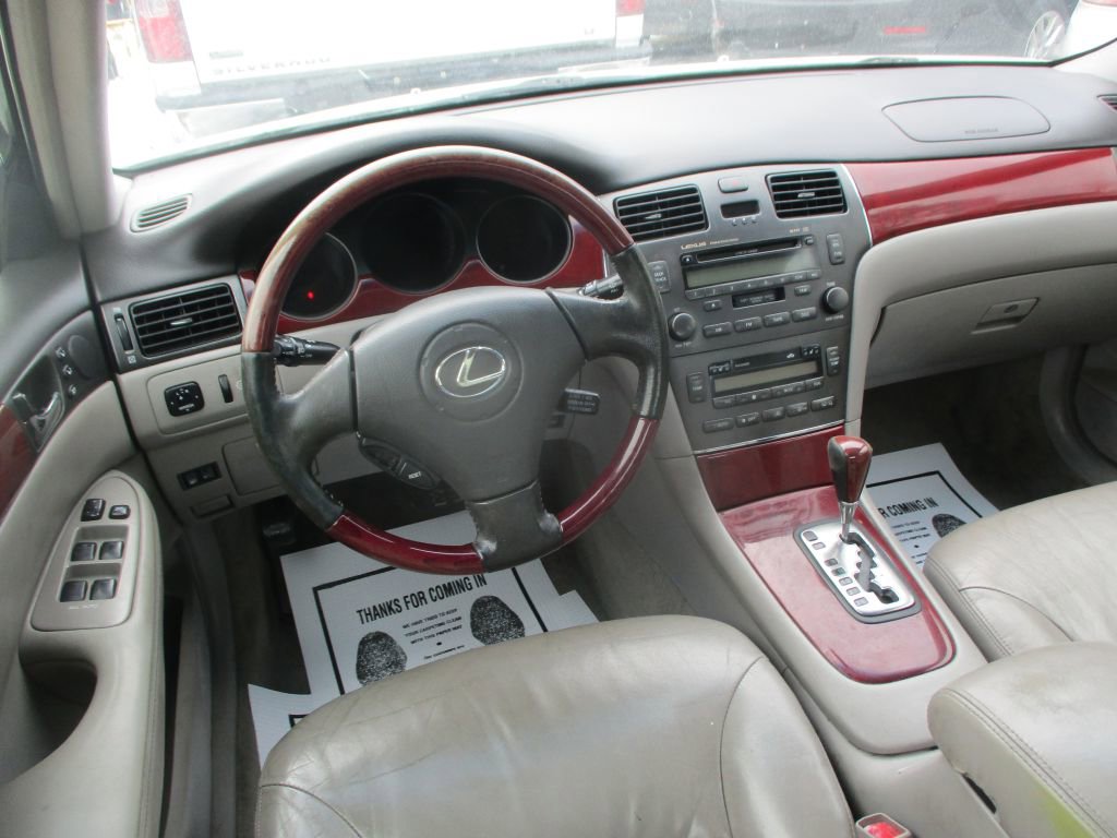 Used 2003 Lexus ES 330 image 8