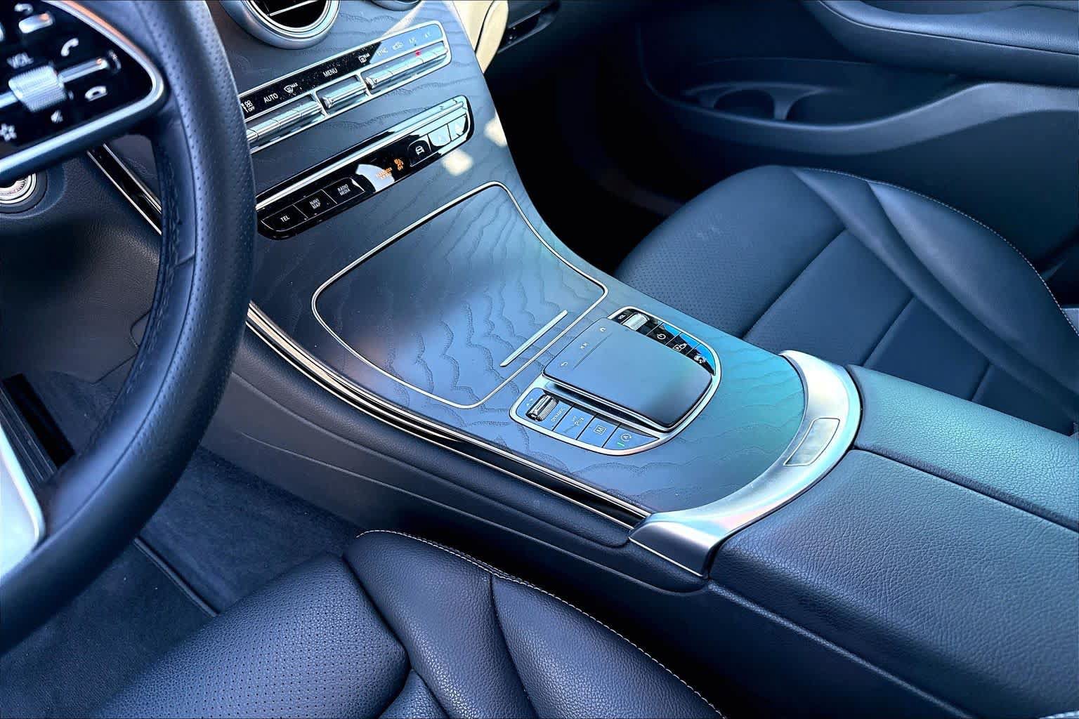 Used 2021 Mercedes-Benz GLC 300 image 16