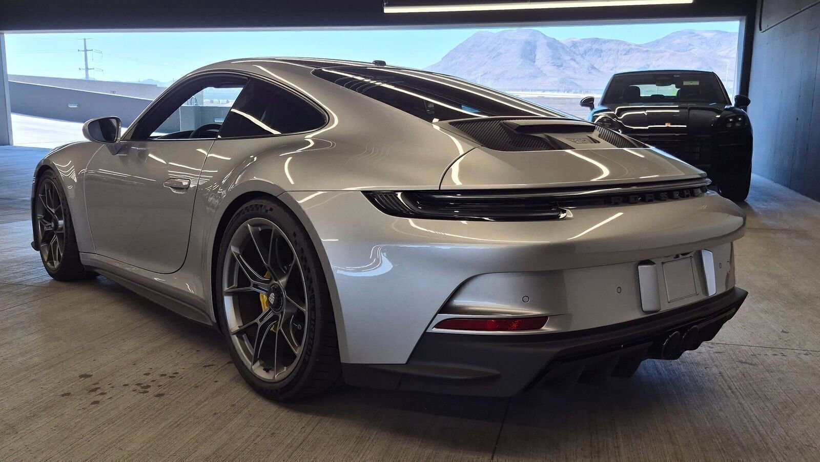 Certified 2022 Porsche 911 GT3 RWD image 3