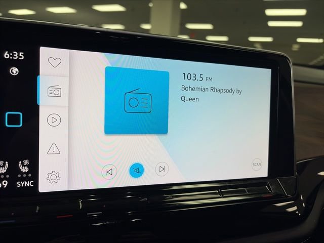 Used 2024 Volkswagen Atlas SE w/ Black Wheel Package AWD/4WD image 23