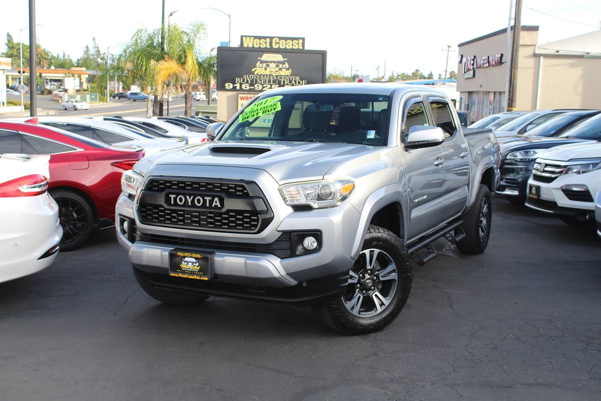 Used 2017 Toyota Tacoma TRD Sport w/ Tow Package RWD image 36