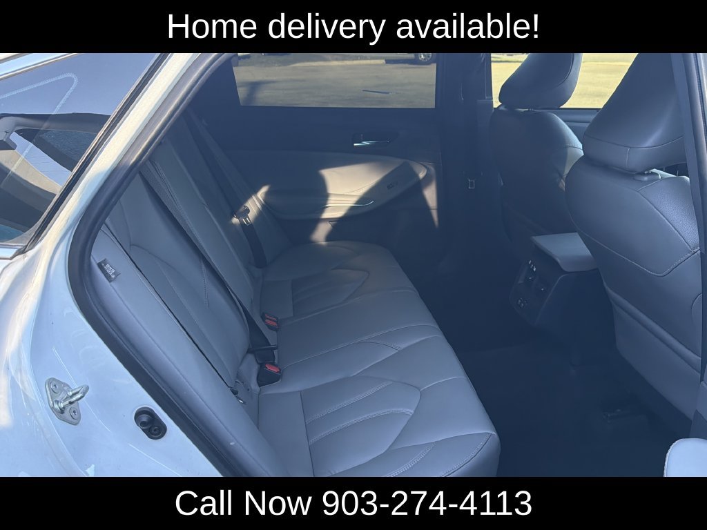 Used 2020 Toyota Avalon XLE w/ Moonroof Package FWD image 16