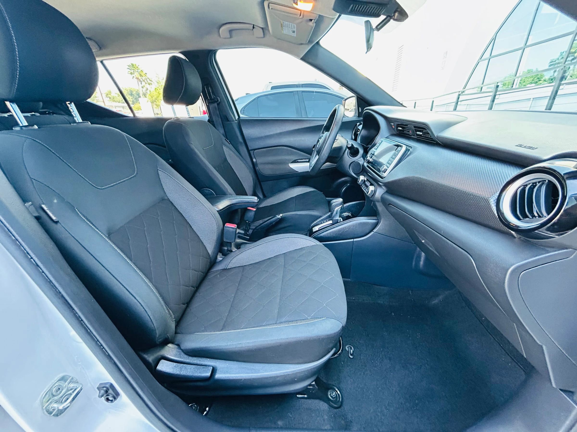 Used 2020 Nissan Kicks SV FWD image 30
