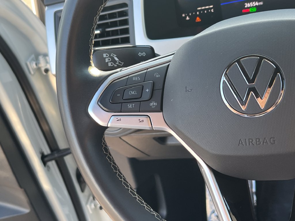 Used 2023 Volkswagen Atlas Cross Sport SE FWD image 33