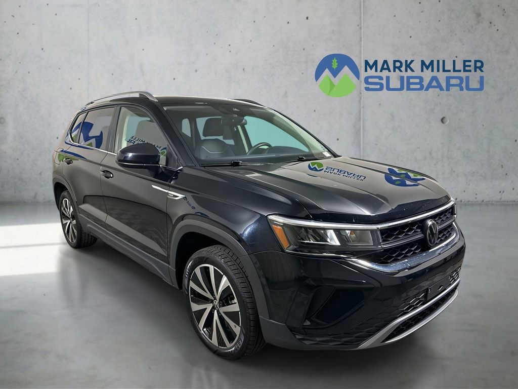 Used 2024 Volkswagen Taos SE FWD image 1