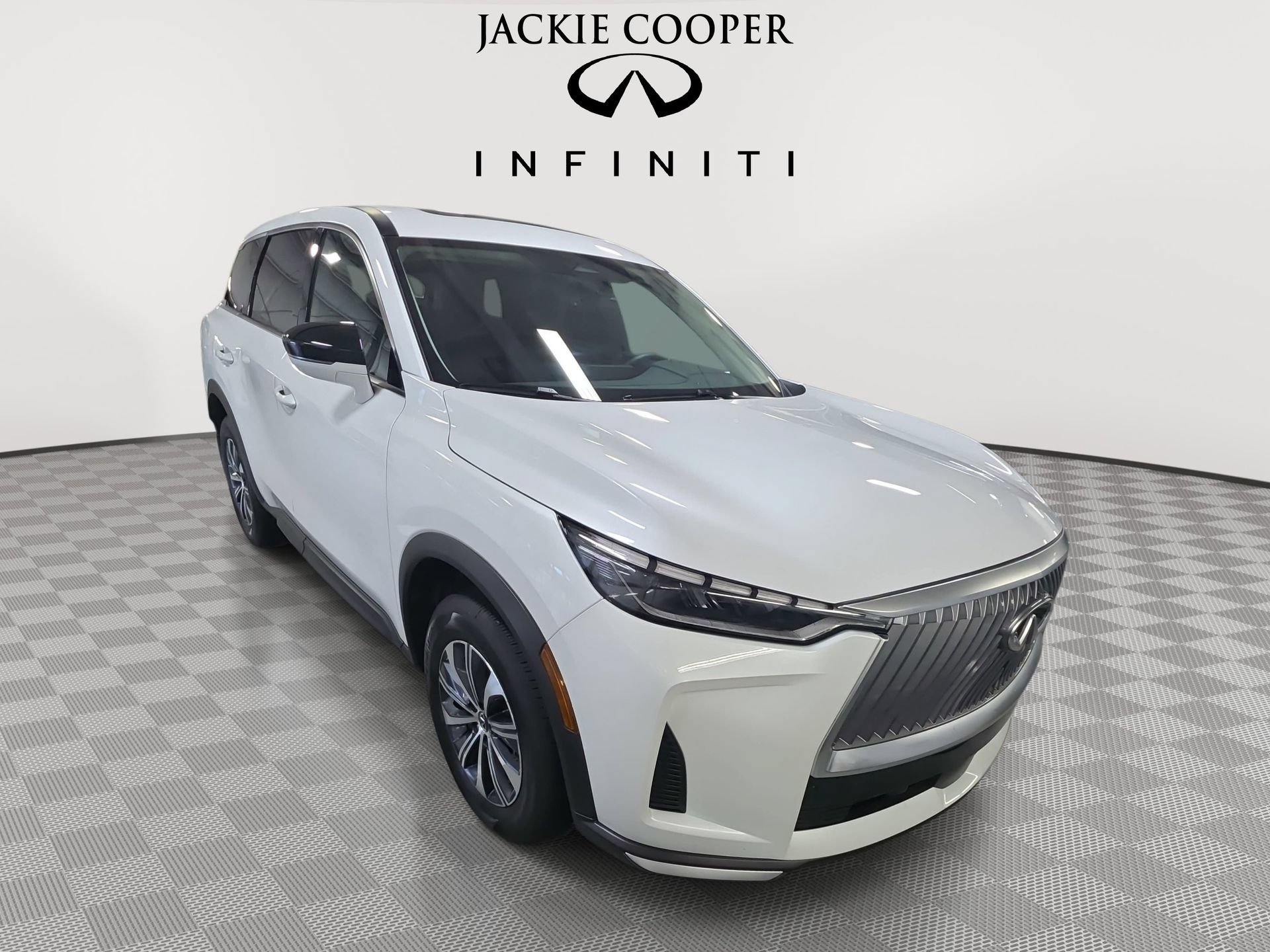 Used 2026 INFINITI QX60 Pure w/ Cargo Package AWD/4WD image 3