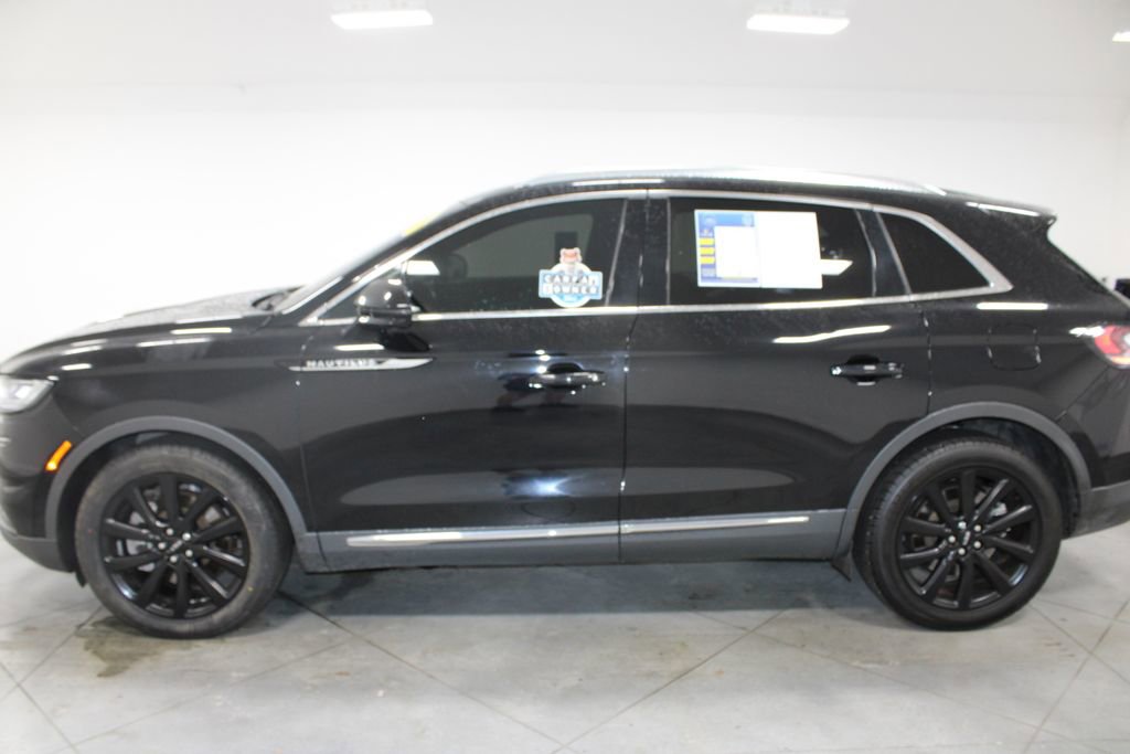 Used 2022 Lincoln Nautilus Reserve w/ Monochromatic Package image 6