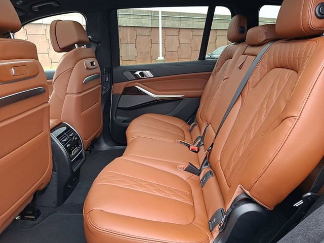 Used 2026 BMW X7 xDrive40i AWD/4WD image 5