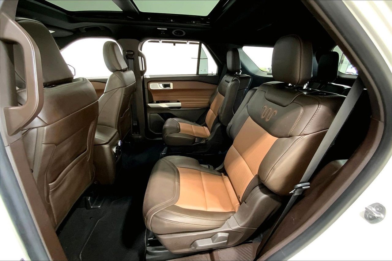 Used 2021 Ford Explorer King Ranch w/ Premium Technology Package AWD/4WD image 19