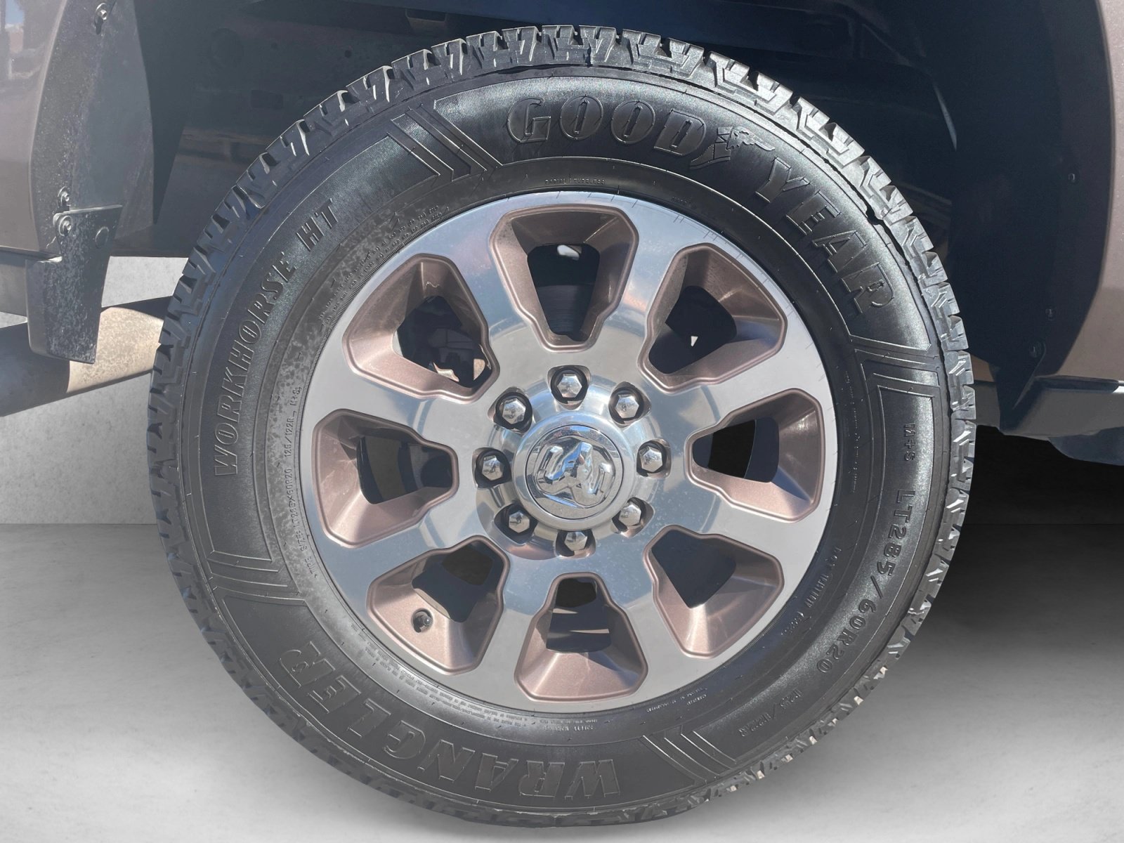 Used 2022 RAM 2500 Limited AWD/4WD image 9