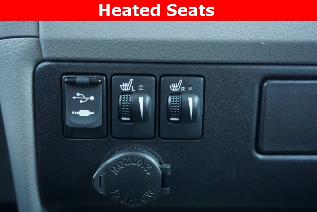 Used 2017 Toyota Sienna XLE image 7