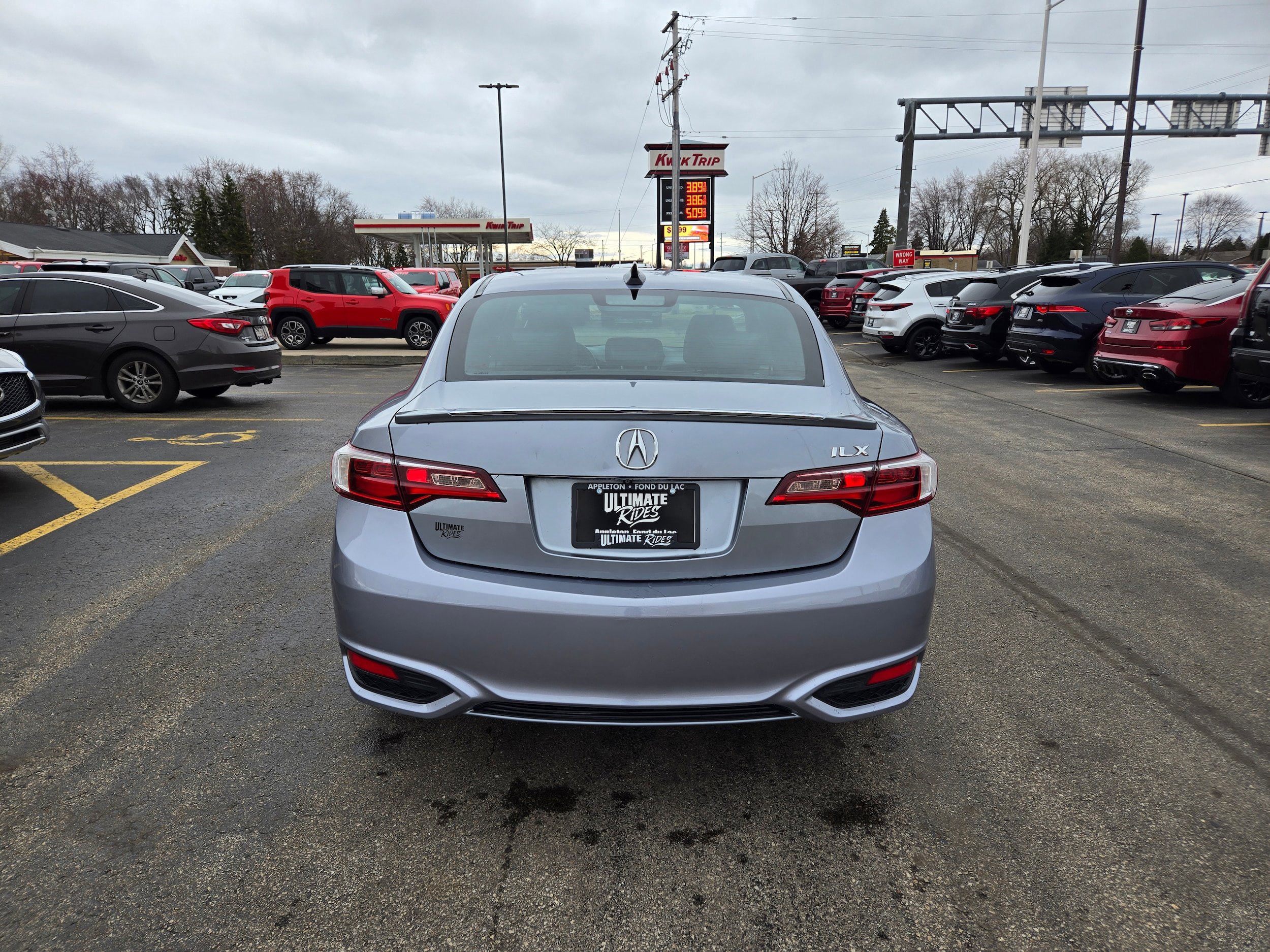 Used 2016 Acura ILX FWD image 9