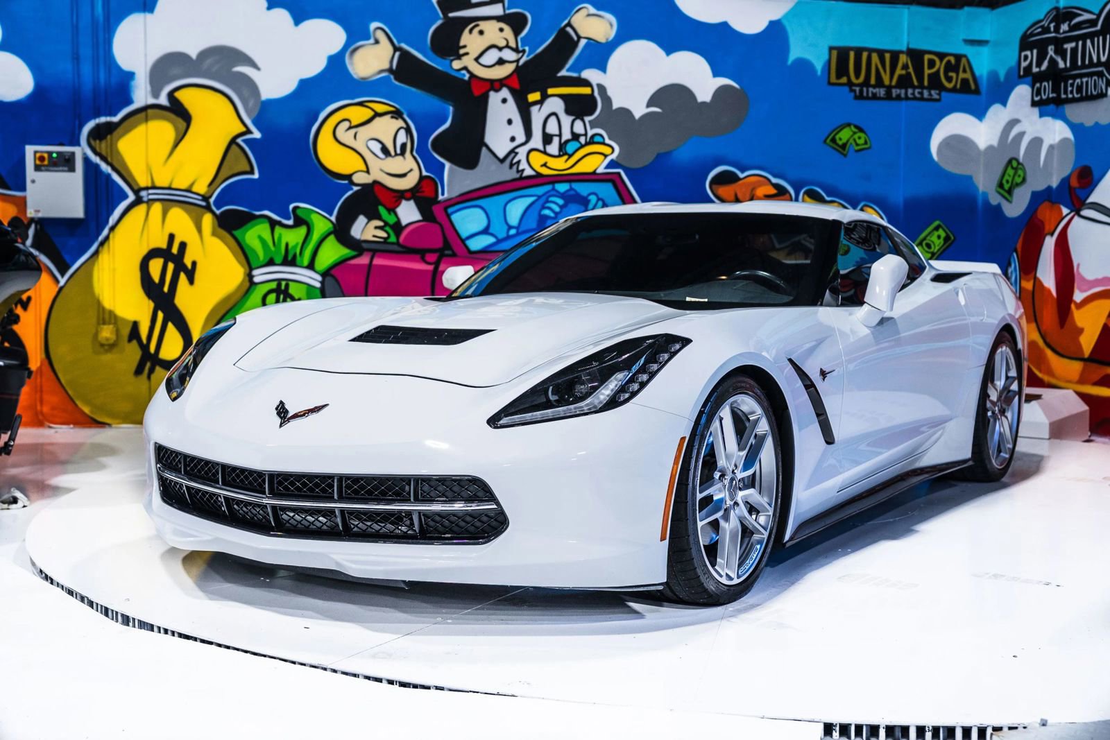 Used 2019 Chevrolet Corvette Stingray Coupe w/ 1LT image 3