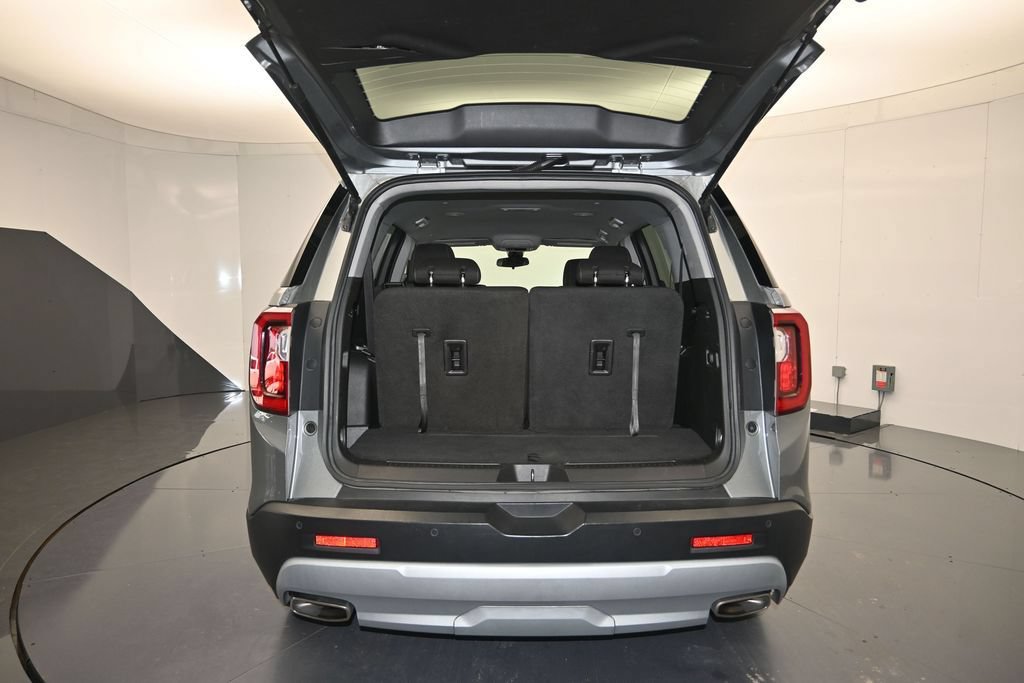 Used 2023 GMC Acadia SLE FWD image 25