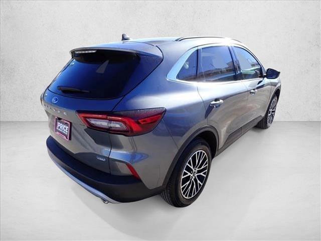 Used 2025 Ford Escape SE video 4