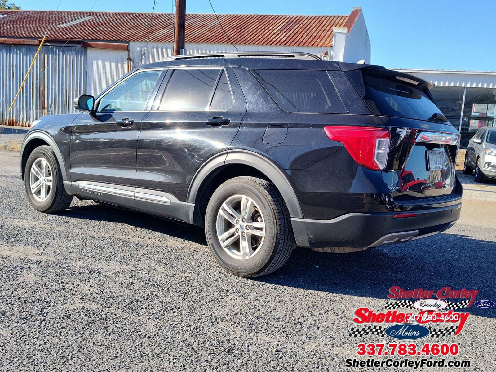 Used 2023 Ford Explorer XLT w/ Equipment Group 202A image 4
