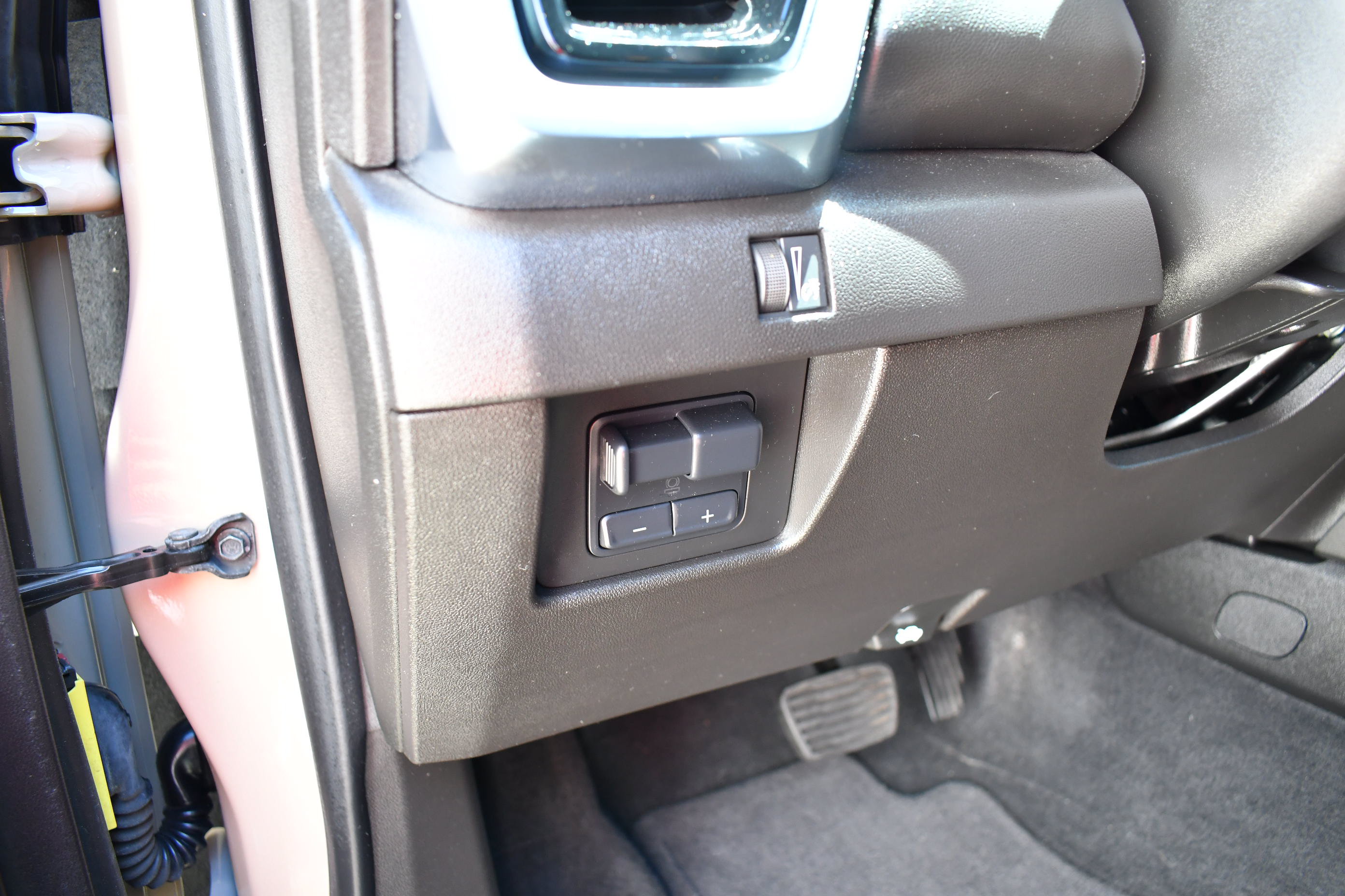 Used 2024 GMC Canyon Elevation w/ Convenience Package RWD image 15
