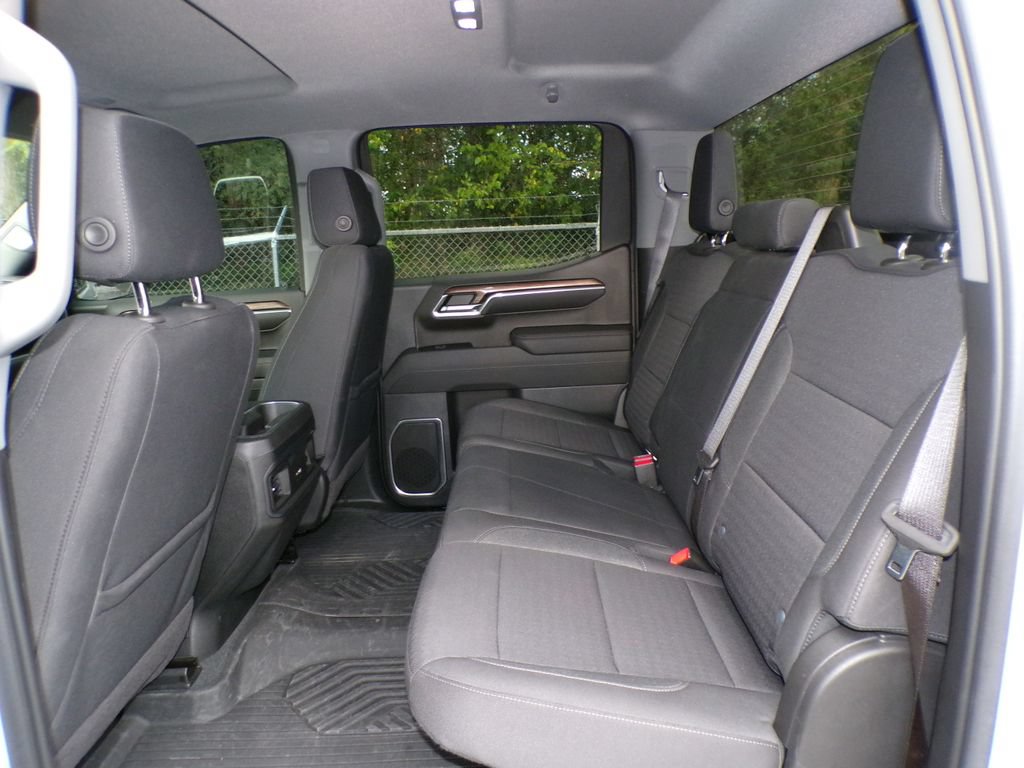 Used 2023 Chevrolet Silverado 1500 RST AWD/4WD image 19