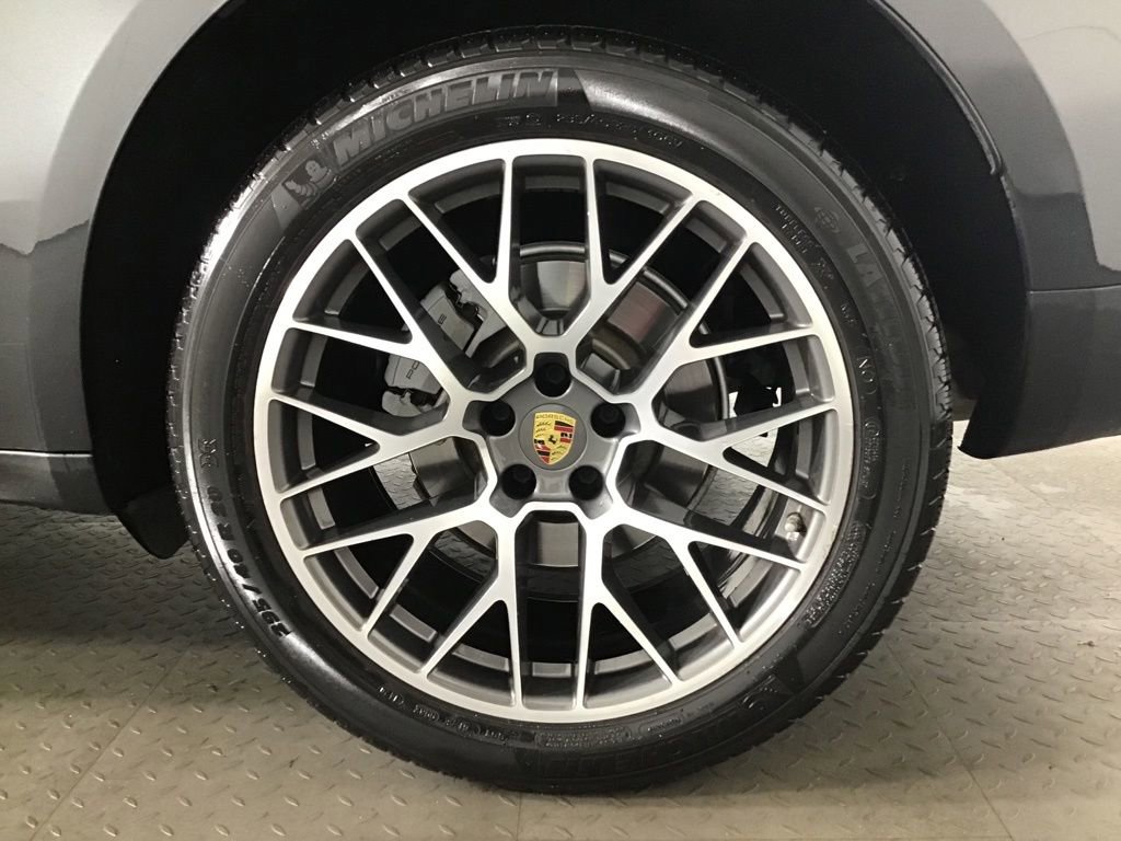 Certified 2017 Porsche Macan S AWD/4WD image 12