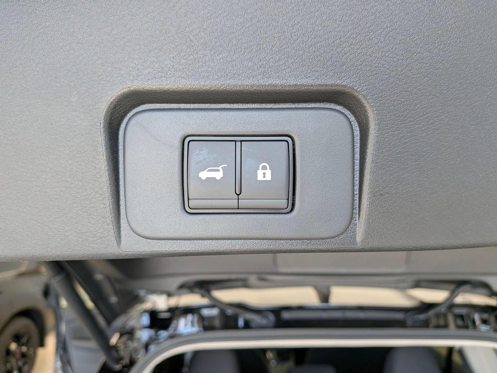New 2026 Nissan Rogue SV FWD image 9