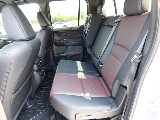 New 2026 Honda Ridgeline Black Edition image 14